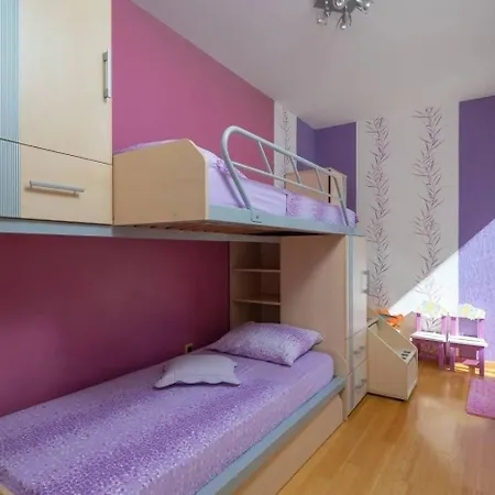 別荘 Ferienhaus Fur 8 Personen Und 2 In Priosten Burnji, Dalmatien Norddalmatien Dolac