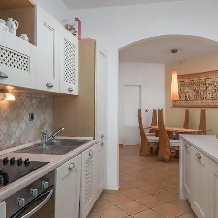 別荘 Ferienhaus Fur 8 Personen Und 2 In Priosten Burnji, Dalmatien Norddalmatien
