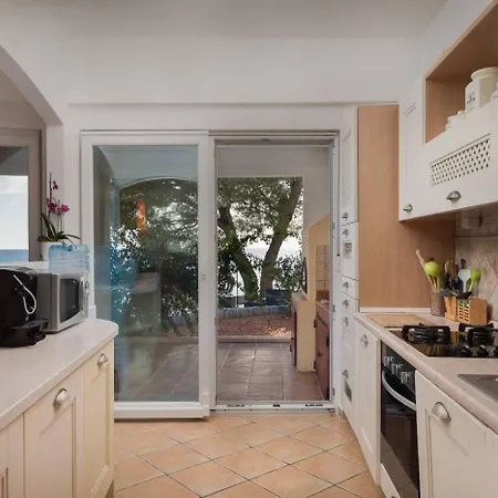 Ferienhaus Fur 8 Personen Und 2 In Priosten Burnji, Dalmatien Norddalmatien 別荘